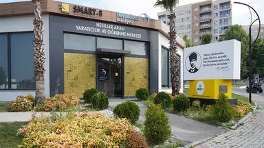 SMART Nesiller Arası Öğrenme ve Yaratıcılık Merkezi — center, Beylikdüzü, İstanbul