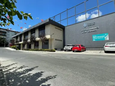 Prof. Dr. Nabi Avcı Spor Salonu — Gym, Ümraniye, İstanbul